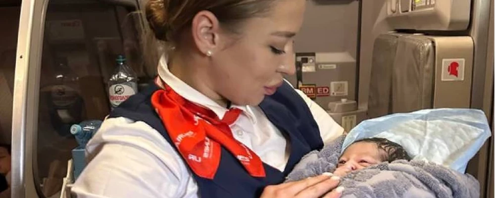 В самолете «Уральских авиалиний» рейса из Жуковского в Душанбе родился ребенок